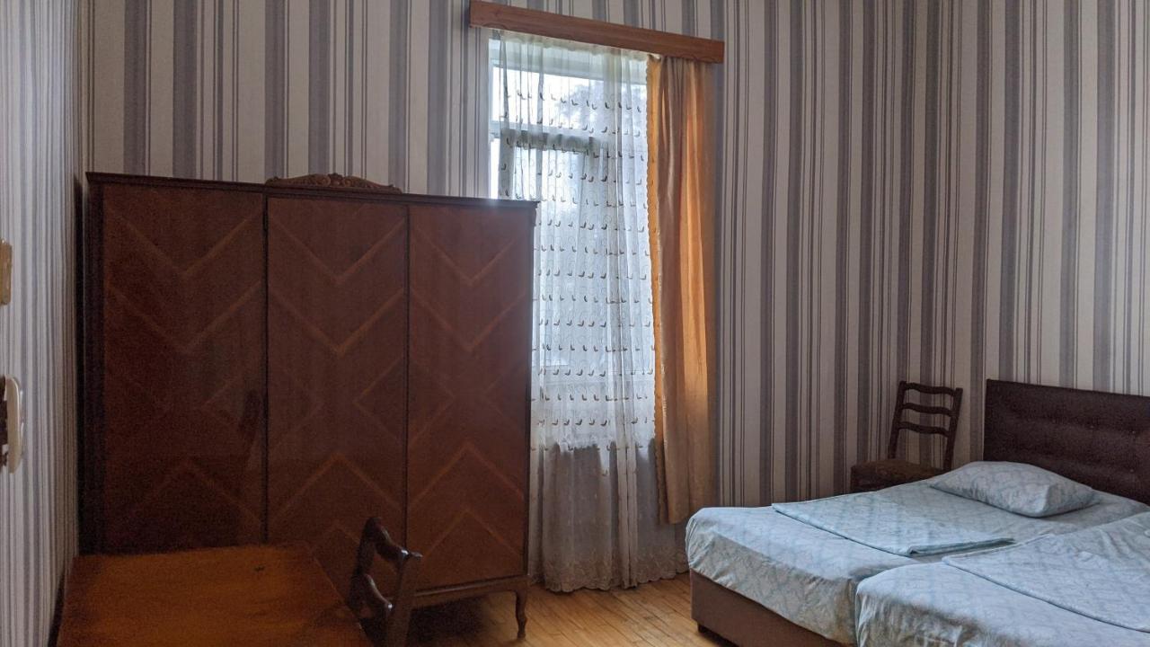 Medea'S Guest House บาทูมิ ภายนอก รูปภาพ