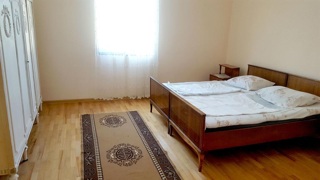 Medea'S Guest House บาทูมิ ภายนอก รูปภาพ
